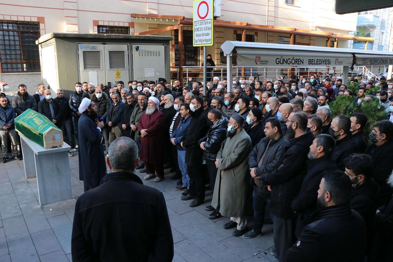 Mavi Marmara şehitlerinden Cengiz Akyüz'ün babası ebediyete uğurlandı Mavi Marmara şehitlerinden Cengiz Akyüz'ün babası ebediyete uğurlandı